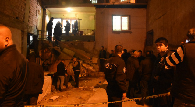 İzmir'de dehşet! Pompalı tüfekle vurulmuş olarak bulundular