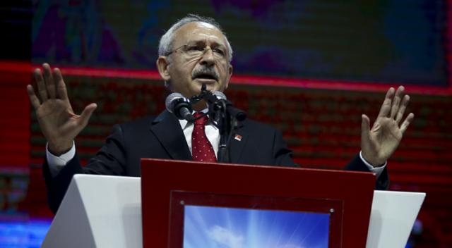 Kılıçdaroğlu, tartışmalar ve skandallar eşliğinde yeniden görevde