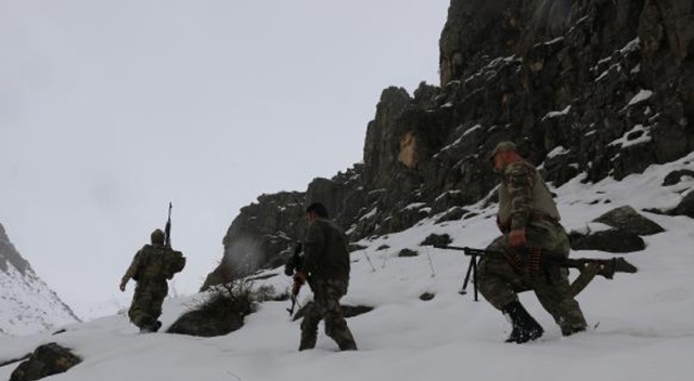 Mehmetçik Kato Dağı'nda PKK'ya geçit vermiyor