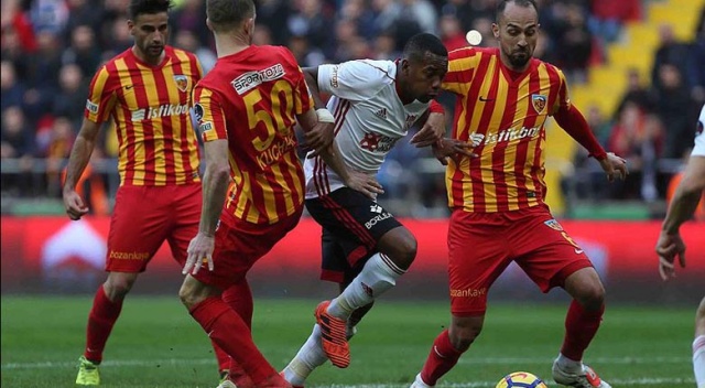 Robinho Sivasspor'da ilk golünü attı Robinho Sivasspor'da ilk golünü attı