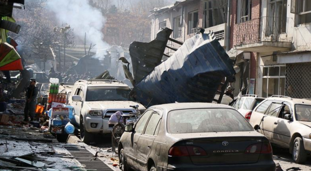 Afganistan'da bomba yüklü araçla saldırı: 3 ölü, 4 yaralı Afganistan'da bomba yüklü araçla saldırı: 3 ölü, 4 yaralı