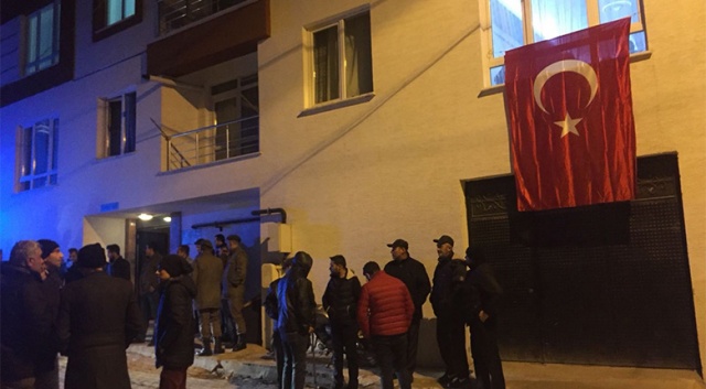 Afrin şehitlerinin ailelerine şehadet haberi ulaştırıldı Afrin şehitlerinin ailelerine şehadet haberi ulaştırıldı