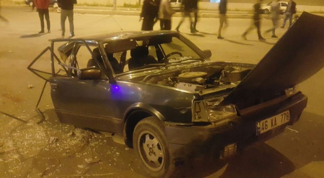 Bu otomobilden sağ çıktılar! Bu otomobilden sağ çıktılar!