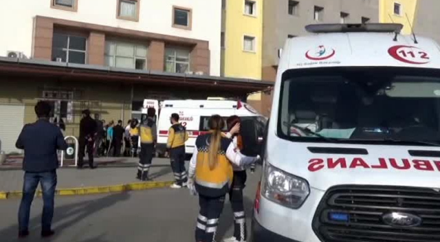 Cerablus'taki saldırıda yaralanan 5 kişi Türkiye'ye getirildi Cerablus'taki saldırıda yaralanan 5 kişi Türkiye'ye getirildi