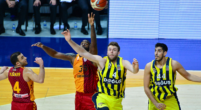 Fenerbahçe Doğuş: 80 - Galatasaray Odebank: 60