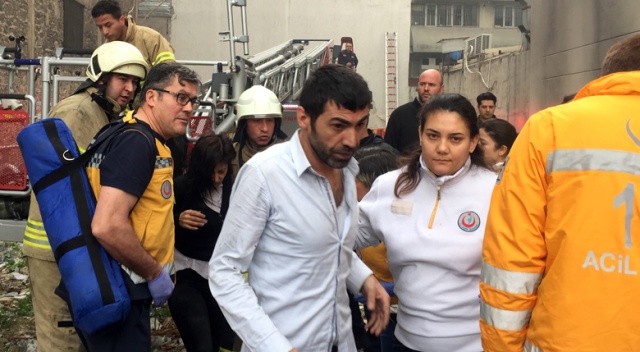 İzmir'de bir otelde yangın çıktı! İzmir'de bir otelde yangın çıktı!