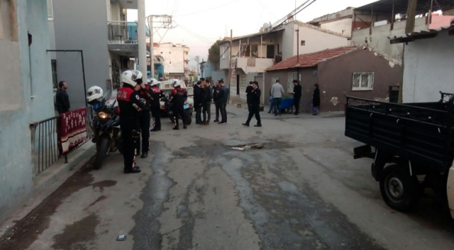 İzmir’de iki aile arasında silahlı kavga: 6 yaralı İzmir’de iki aile arasında silahlı kavga: 6 yaralı