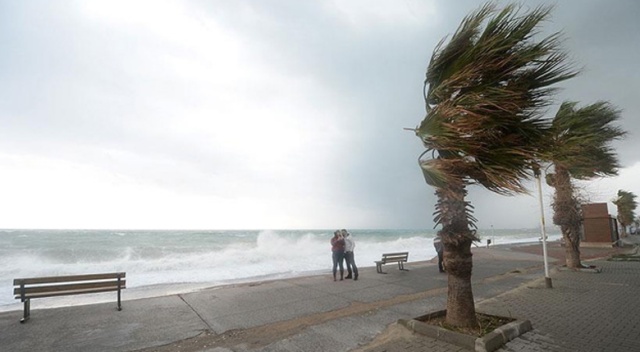Meteorolojiden &#039;denizde fırtına&#039; uyarısı