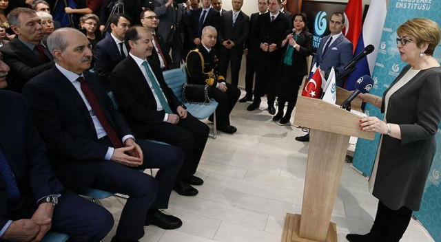Moskova'da Yunus Emre Enstitüsü Türk Kültür Merkezi açıldı Moskova'da Yunus Emre Enstitüsü Türk Kültür Merkezi açıldı
