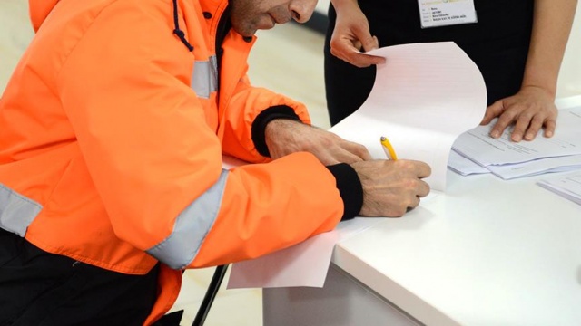 Taşeron işçiler kadroya kavuştu Taşeron işçiler kadroya kavuştu