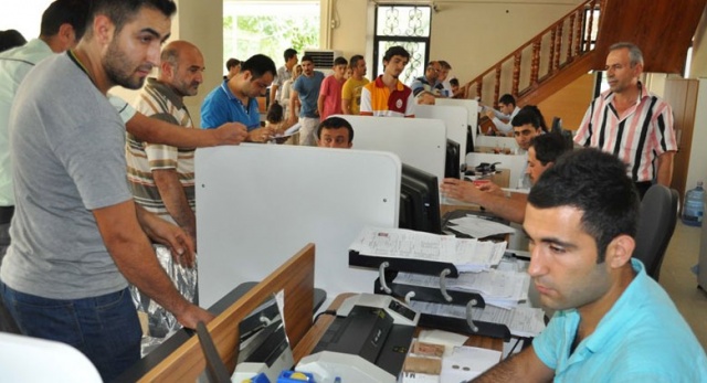 Vatandaşlar akın etti! Ehliyet ve pasaportta sistem kilitlendi