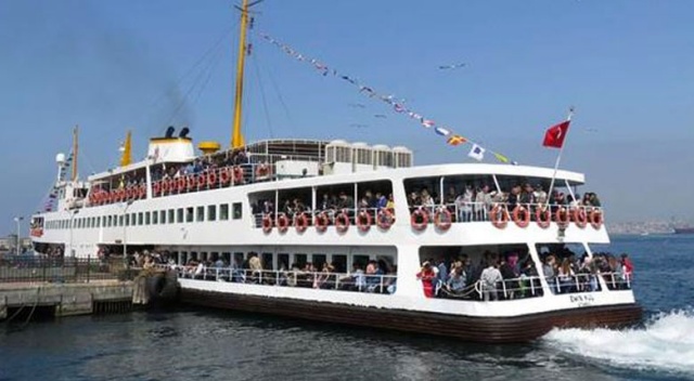 1 Mayıs'ta Adalar'a akın... Kuyruk uzadıkça uzadı 1 Mayıs'ta Adalar'a akın... Kuyruk uzadıkça uzadı