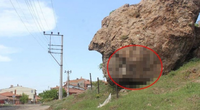 Biri gelip bu tabelayı astı, hayatları kabusa döndü! 'Mahallenin yarısını götürür' Biri gelip bu tabelayı astı, hayatları kabusa döndü! 'Mahallenin yarısını götürür'