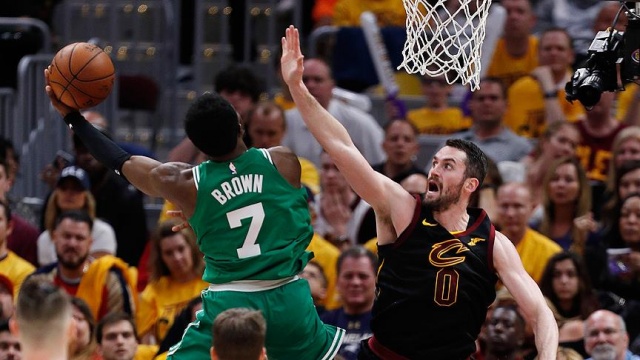 Cleveland Cavaliers evinde farklı kazandı Cleveland Cavaliers evinde farklı kazandı