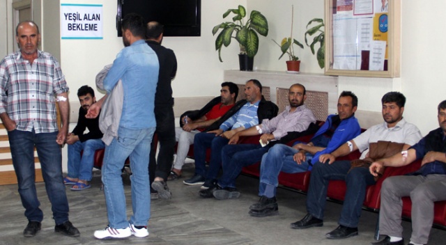 Sahurda yedikleri tavuktan 200 kişi zehirlendi