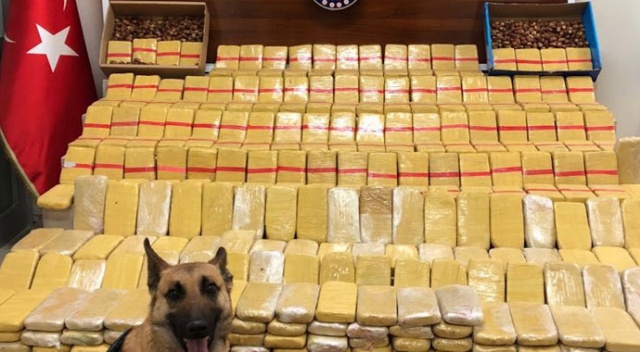 Van'da 138 kilo eroin ele geçirildi Van'da 138 kilo eroin ele geçirildi