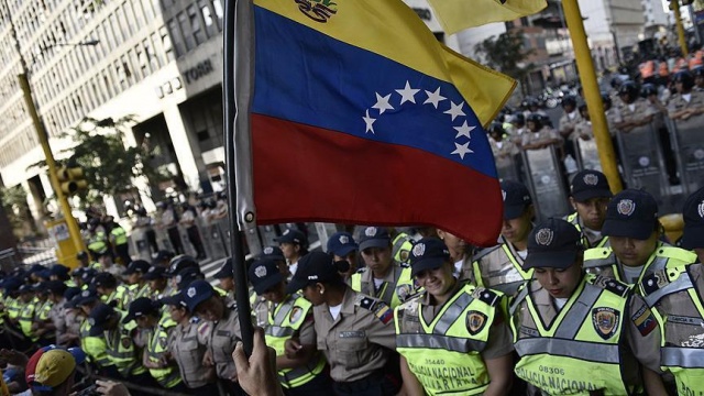 AB'den Venezuelalı yetkililere yaptırım