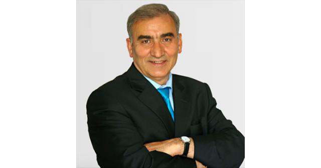 Ayhan Altıntaş kimdir? Ayhan Altıntaş kimdir?