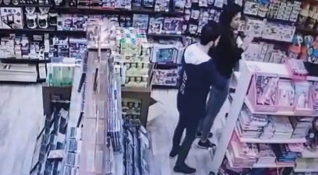 Kameralara aldırış etmediler! Karı-Koca böyle çaldılar Kameralara aldırış etmediler! Karı-Koca böyle çaldılar