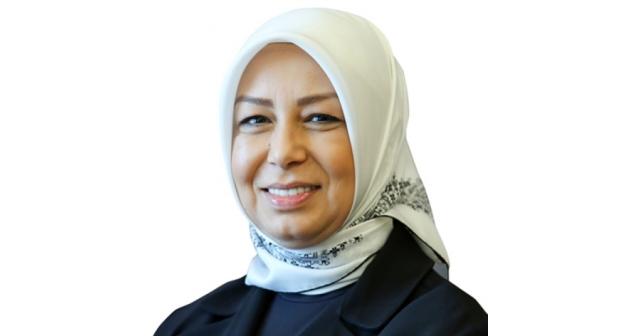 Öznur Çalık kimdir?