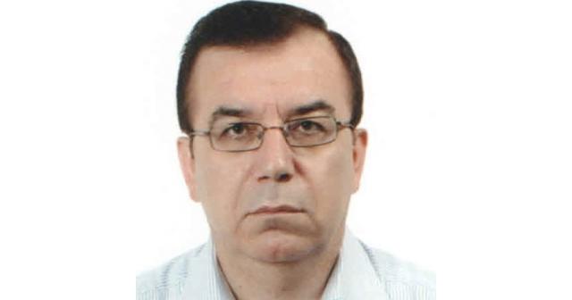 Yaşar Kızılkum kimdir?