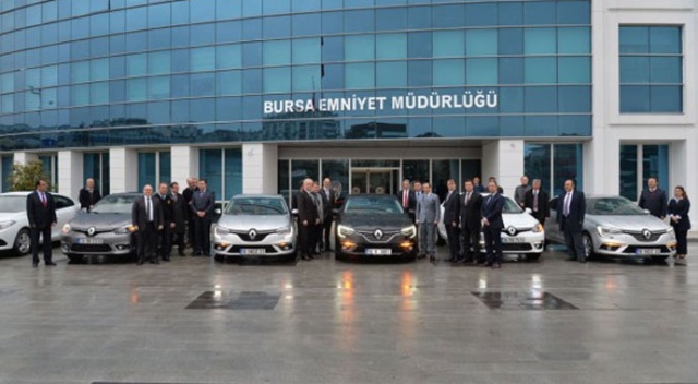 Bursa emniyetinde 4 yeni terfi Bursa emniyetinde 4 yeni terfi