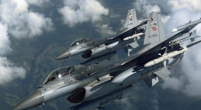 Hakkari'ye hava harekatı: 7 terörist öldürüldü Hakkari'ye hava harekatı: 7 terörist öldürüldü