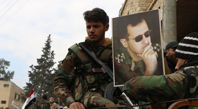 Suriye'de son dakika! Esad, YPG ile masaya oturuyor Suriye'de son dakika! Esad, YPG ile masaya oturuyor