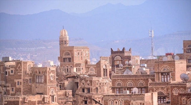 Yemen'de koalisyon güçleri halkı broşürle uyardı Yemen'de koalisyon güçleri halkı broşürle uyardı