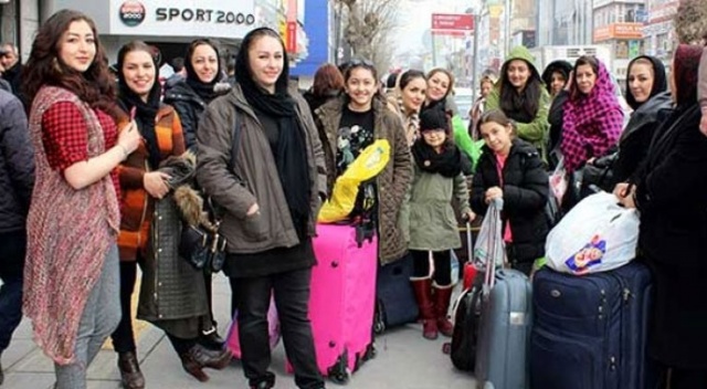 128 uçak dolusu İranlı turist geldi