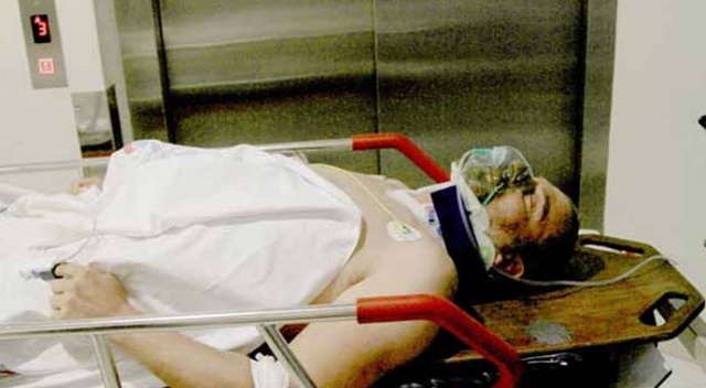 5 metreden sert zemine düştüler: 2 yaralı