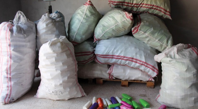 Adana&#039;da 28 ton taklit şampuan ele geçirildi