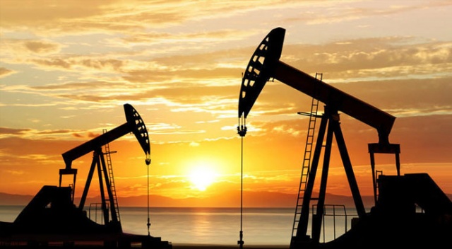 Brent petrol yüzde 3'ün üzerinde yükseldi Brent petrol yüzde 3'ün üzerinde yükseldi