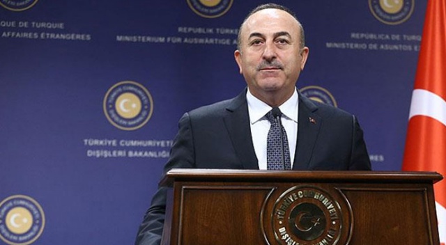 Çavuşoğlu&#039;ndan Trump&#039;a cevap: Kovboy filmi çevirmiyoruz!