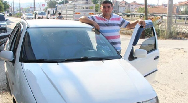 Dışarıdan sıradan bir araba gibi görünüyor ama içini gören... Dışarıdan sıradan bir araba gibi görünüyor ama içini gören...