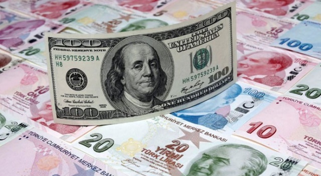 Dolar 5'in üzerine çıktı, yerli döviz aldı Dolar 5'in üzerine çıktı, yerli döviz aldı