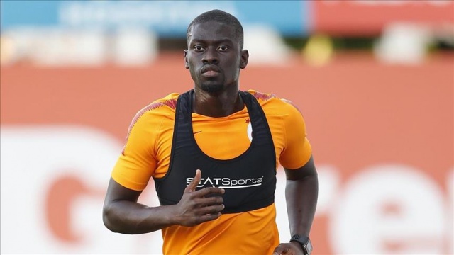 Galatasaray'da Ndiaye takımla çalışmalara katıldı Galatasaray'da Ndiaye takımla çalışmalara katıldı