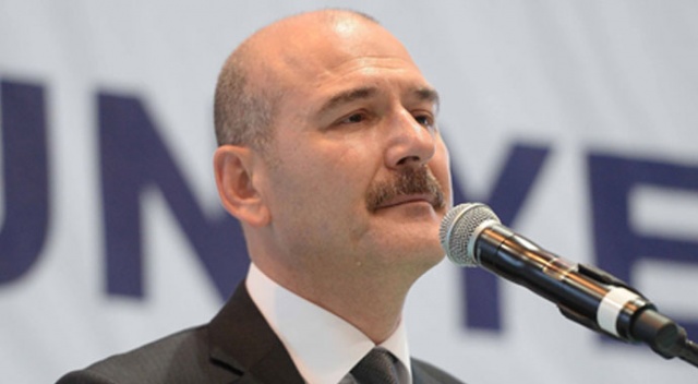 İçişleri Bakanı Süleyman Soylu gözyaşlarını tutamadı İçişleri Bakanı Süleyman Soylu gözyaşlarını tutamadı