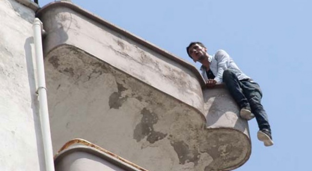 İntihar girişimini sosyal medyadan canlı yayınladılar