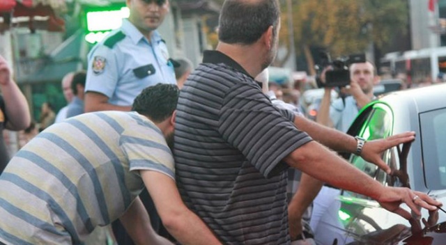 İstanbul'da 'Yeditepe Huzur' asayiş uygulaması düzenleniyor İstanbul'da 'Yeditepe Huzur' asayiş uygulaması düzenleniyor