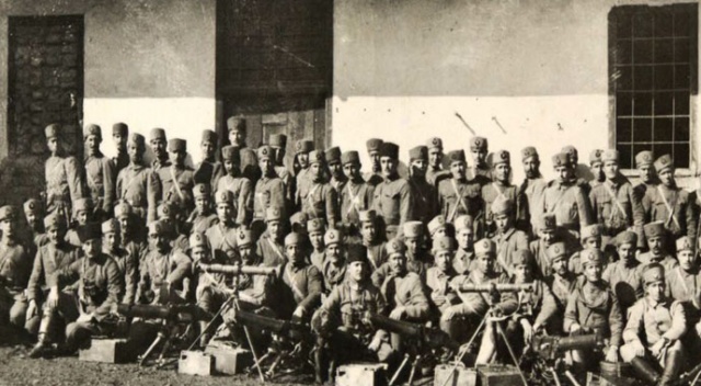 Kutlu zafer büyük destan Kutlu zafer büyük destan