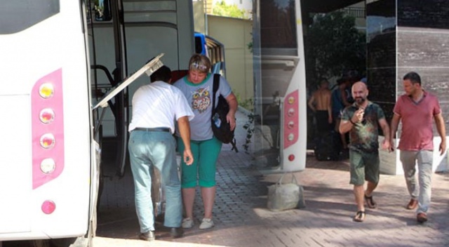 Manavgat'ta tatilcilere büyük şok! Valizini alan adeta kaçtı... Manavgat'ta tatilcilere büyük şok! Valizini alan adeta kaçtı...