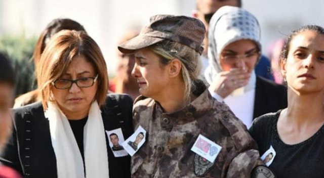 Şehit polis için gözyaşları sel oldu