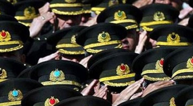 TSK’dan 15 bin FETÖ’cü ihraç edildi TSK’dan 15 bin FETÖ’cü ihraç edildi