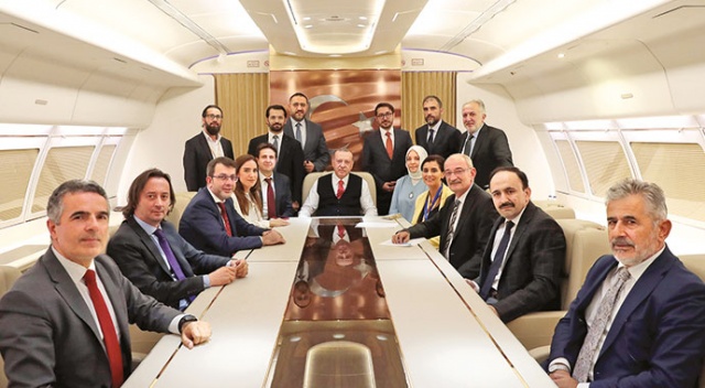 Cumhurbaşkanı Erdoğan: "Biz Türkiye'yiz, ABD karşısında geri adım atmayız" Cumhurbaşkanı Erdoğan: "Biz Türkiye'yiz, ABD karşısında geri adım atmayız"