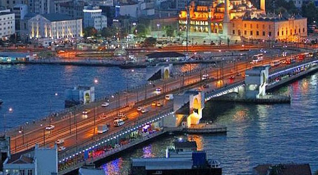 Galata Köprüsü 3 saat trafiğe kapatılacak Galata Köprüsü 3 saat trafiğe kapatılacak