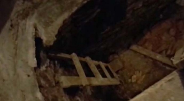 Komşularına inandı evinin zeminini kazdı Komşularına inandı evinin zeminini kazdı