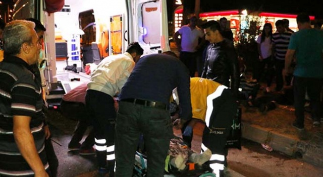 Manisa'da zincirleme kaza: 4 kişi yaralandı Manisa'da zincirleme kaza: 4 kişi yaralandı