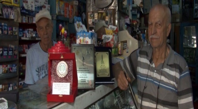 Muhtarlıkta yarım asrı devirdi; 10 cumhurbaşkanı, 31 başbakan gördü