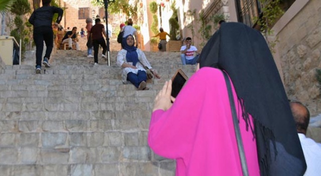 Ne Bodrum ne Marmaris... Turistler akın etti, adım atacak yer kalmadı! Ne Bodrum ne Marmaris... Turistler akın etti, adım atacak yer kalmadı!